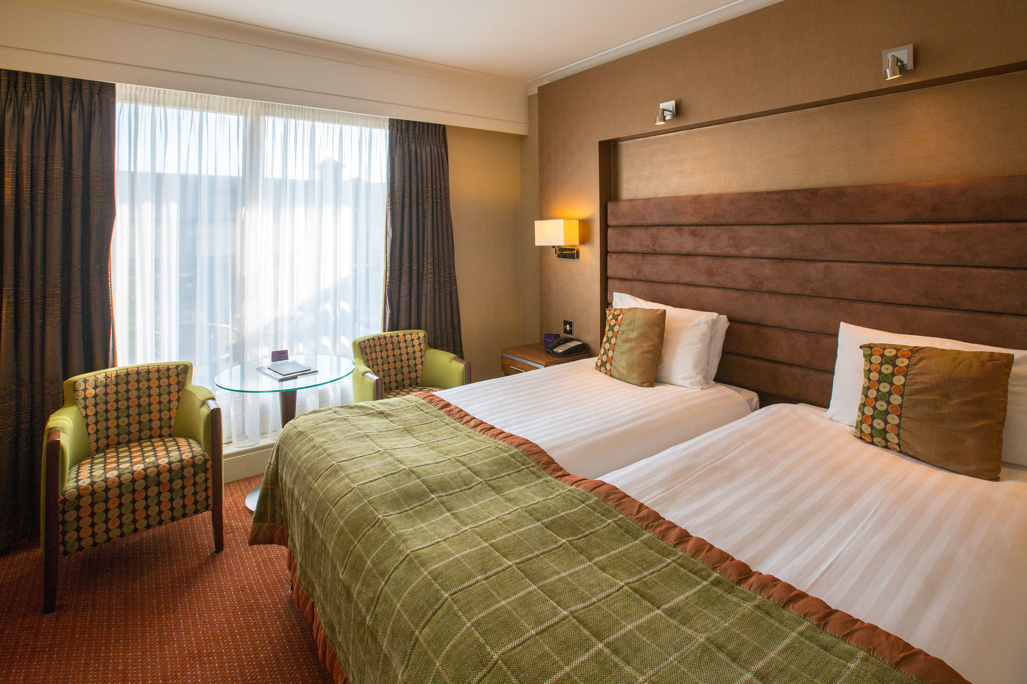 Hampshire Court Hotel & Spa Basingstoke Exterior photo