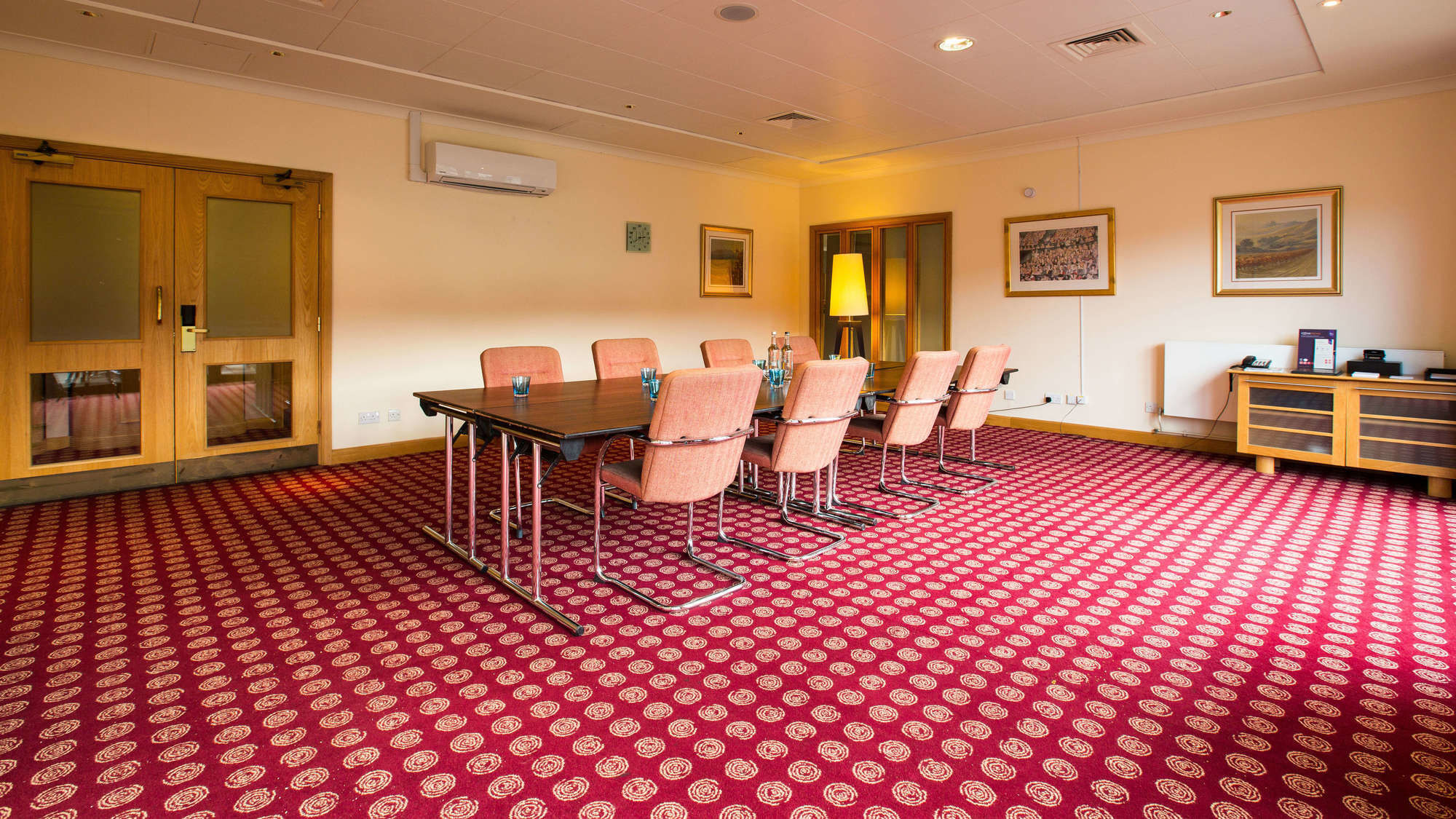 Hampshire Court Hotel & Spa Basingstoke Exterior photo
